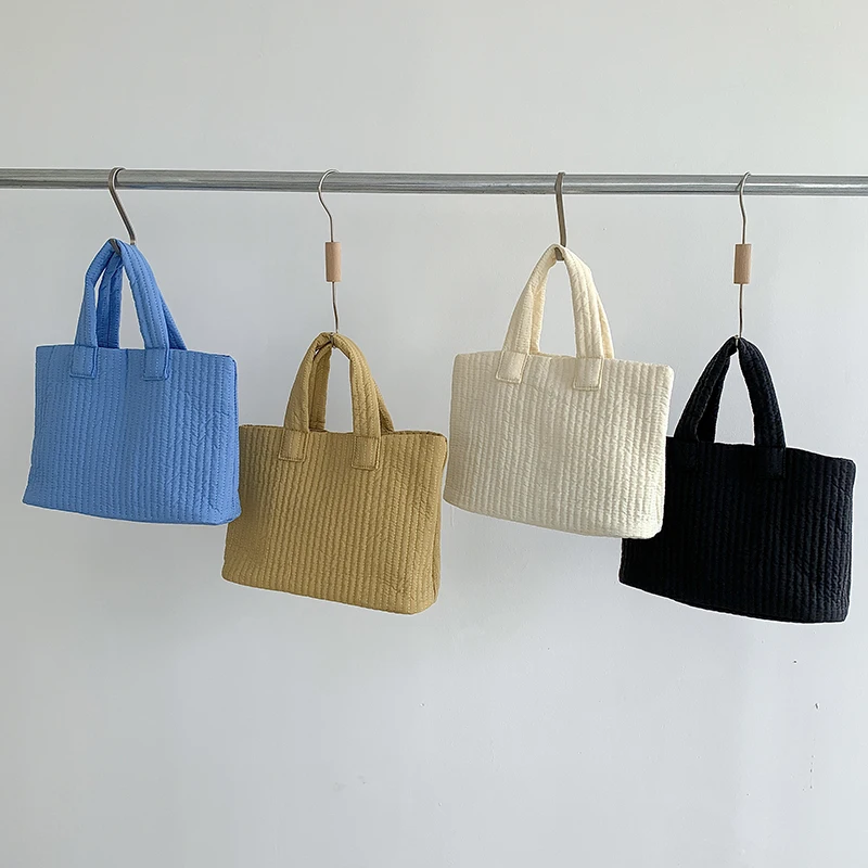 

2023 New Winter Embroidery Women's Bag Soft Tote Handbags Cotton Pad Stitching Purses Bags Korean Light Ladies Bag Whole Sale