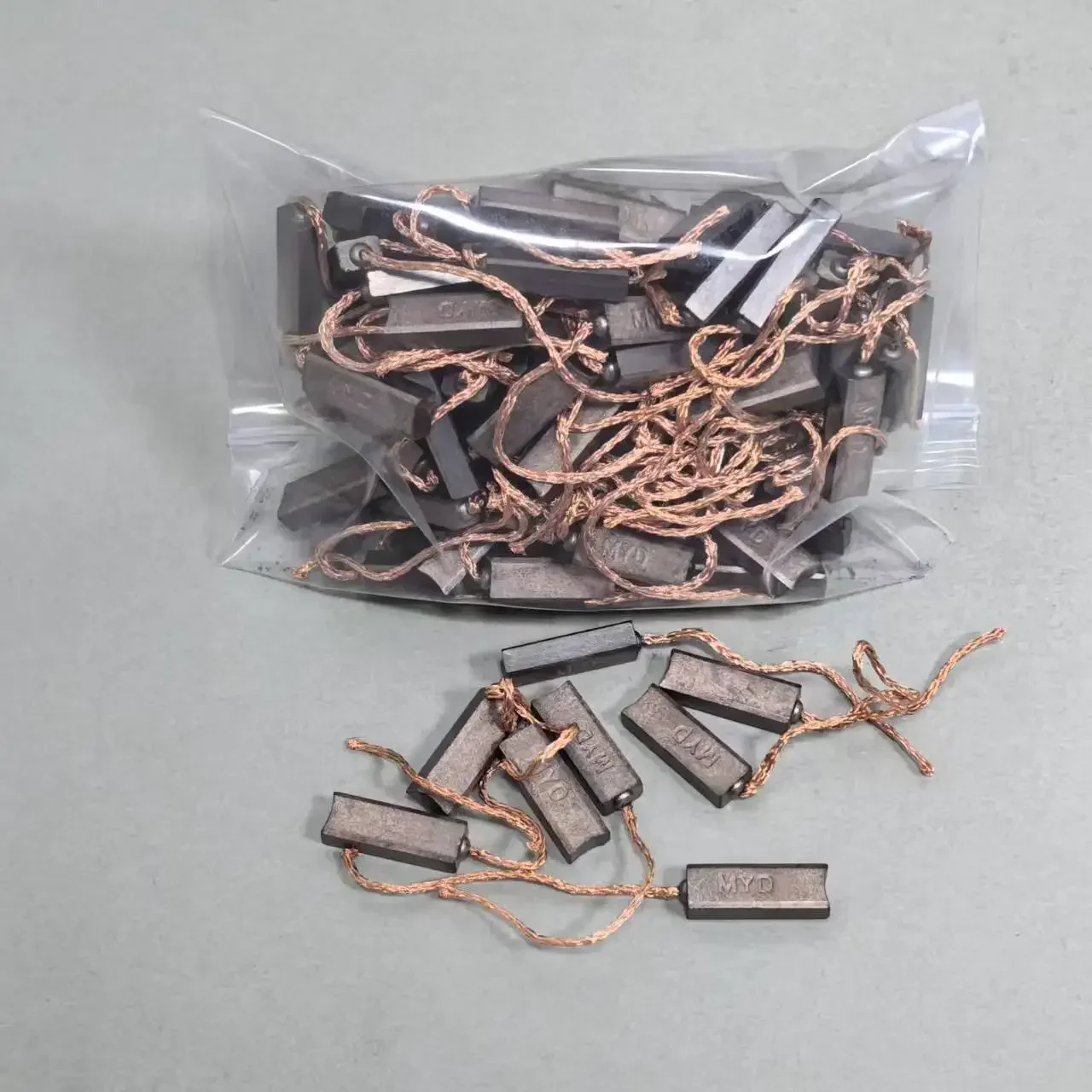 Car Generator Carbon Brush 100pcs 4.5*6.5*20mm for Valeo Halla