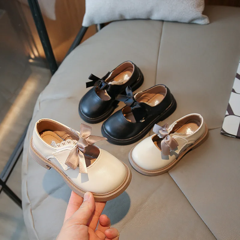 

Girls' Small Shoes 2024 Autumn New British Style Black Soft Soled Single Shoes Big Children All Match Princess Shoes