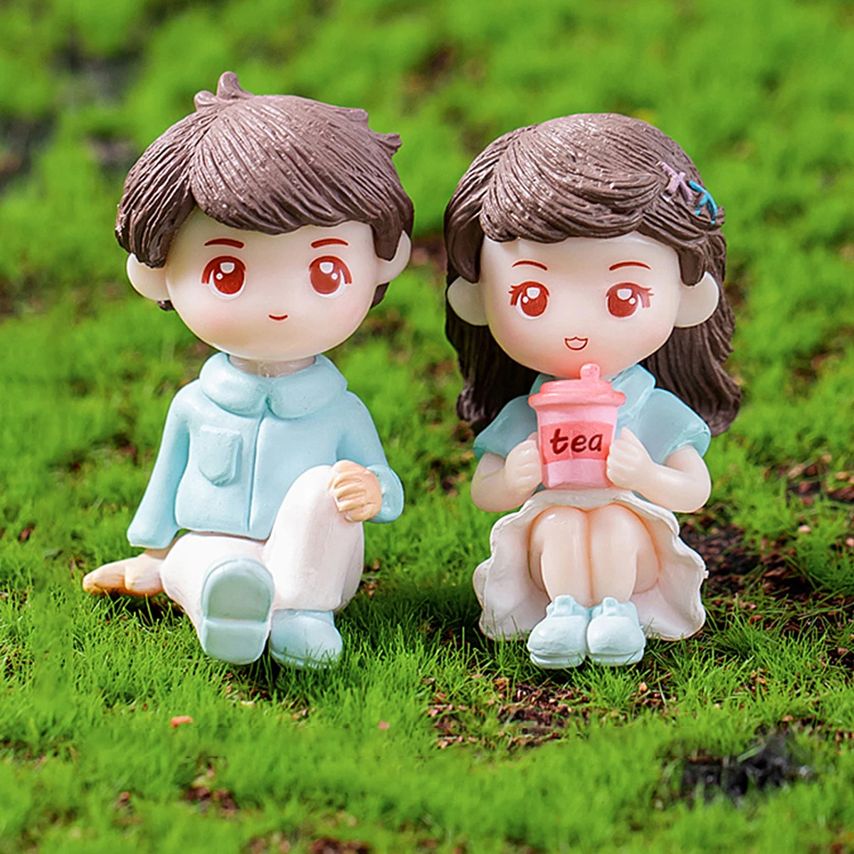 2PC, cartoon and cute couple garden decorative items (excluding chairs), suitable for garden micro-landscape decoration