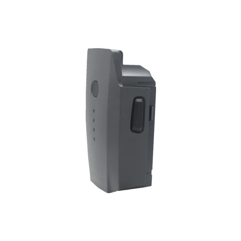 Batterie Mavic Pro 3830mAh insérée dans le drone, illustrant la compatibilité.