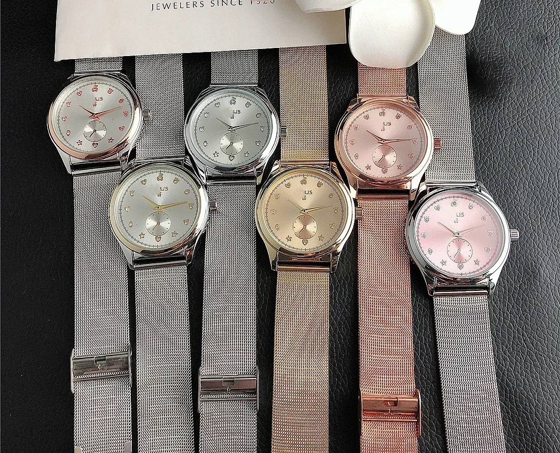 Рисунок 2 - 2023 элегантные и шикарные часы с медведем