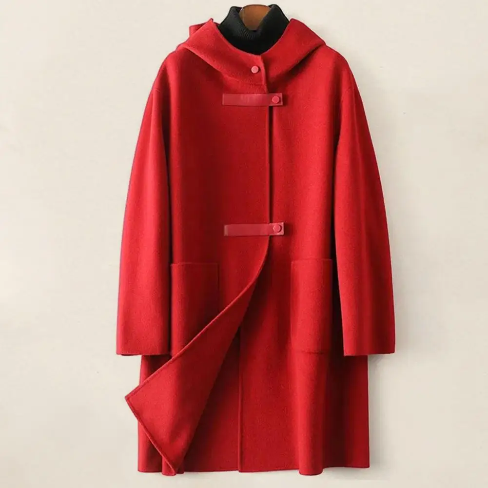 

Single-breasted design: This is a solid color coat that protects you from strong winds.