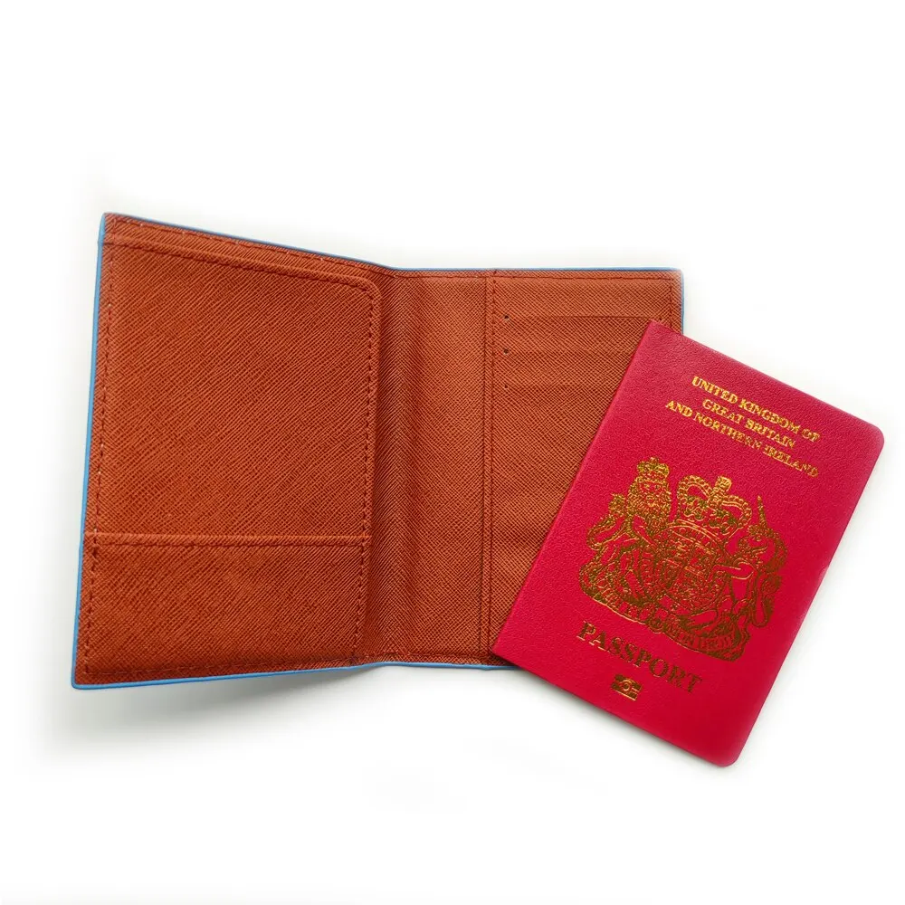 Acquista Custodia per passaporto in pelle Custodia impermeabile Porta carte  di credito da viaggio Simpatico libro per passaporto per donna/uomo