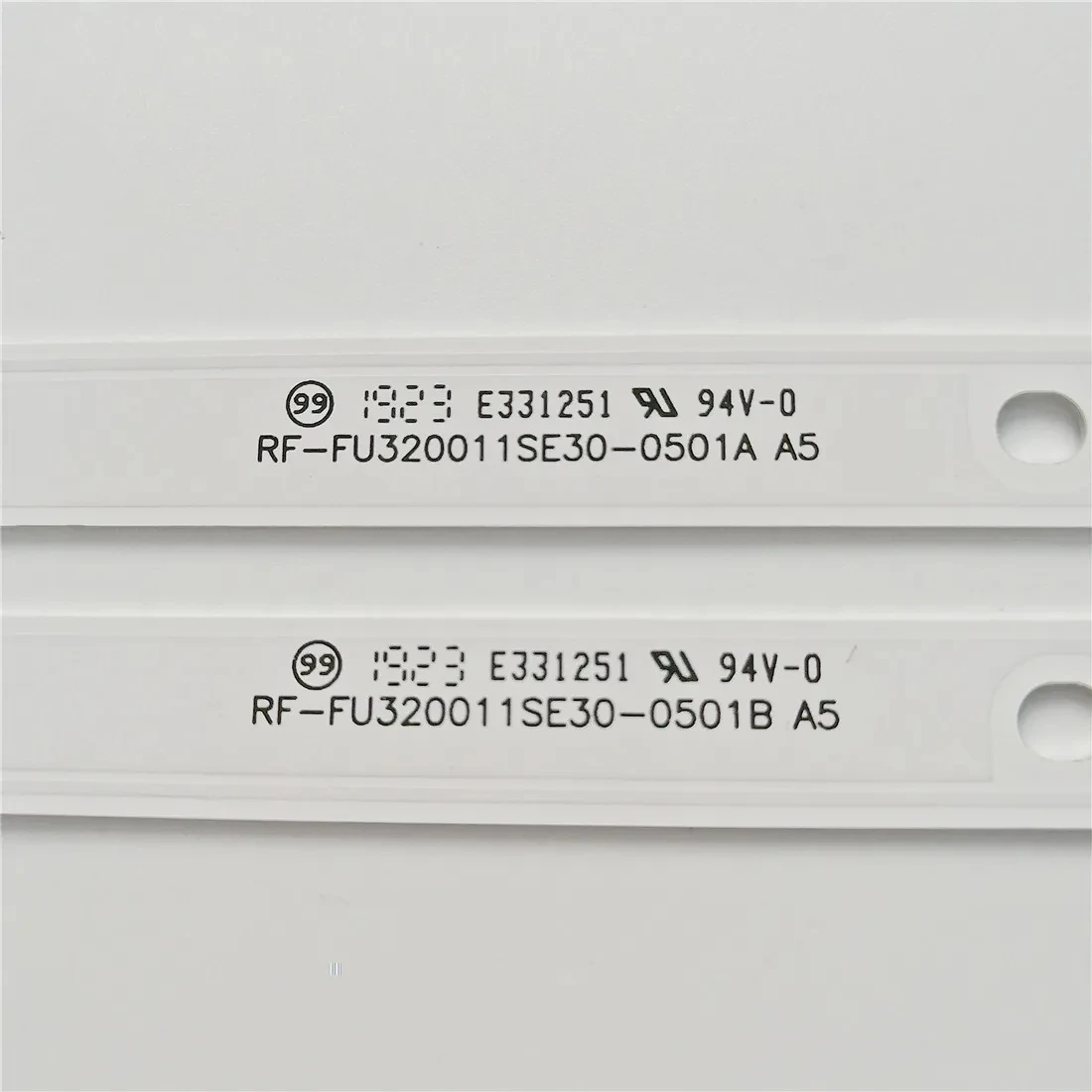 LED Ʈ Ʈ, TV RF-FU320011SE30-0501A RF-FU320011SE30-0501B A5 32L310U20 K320WD86, 32 ġ, 570mm, 5 