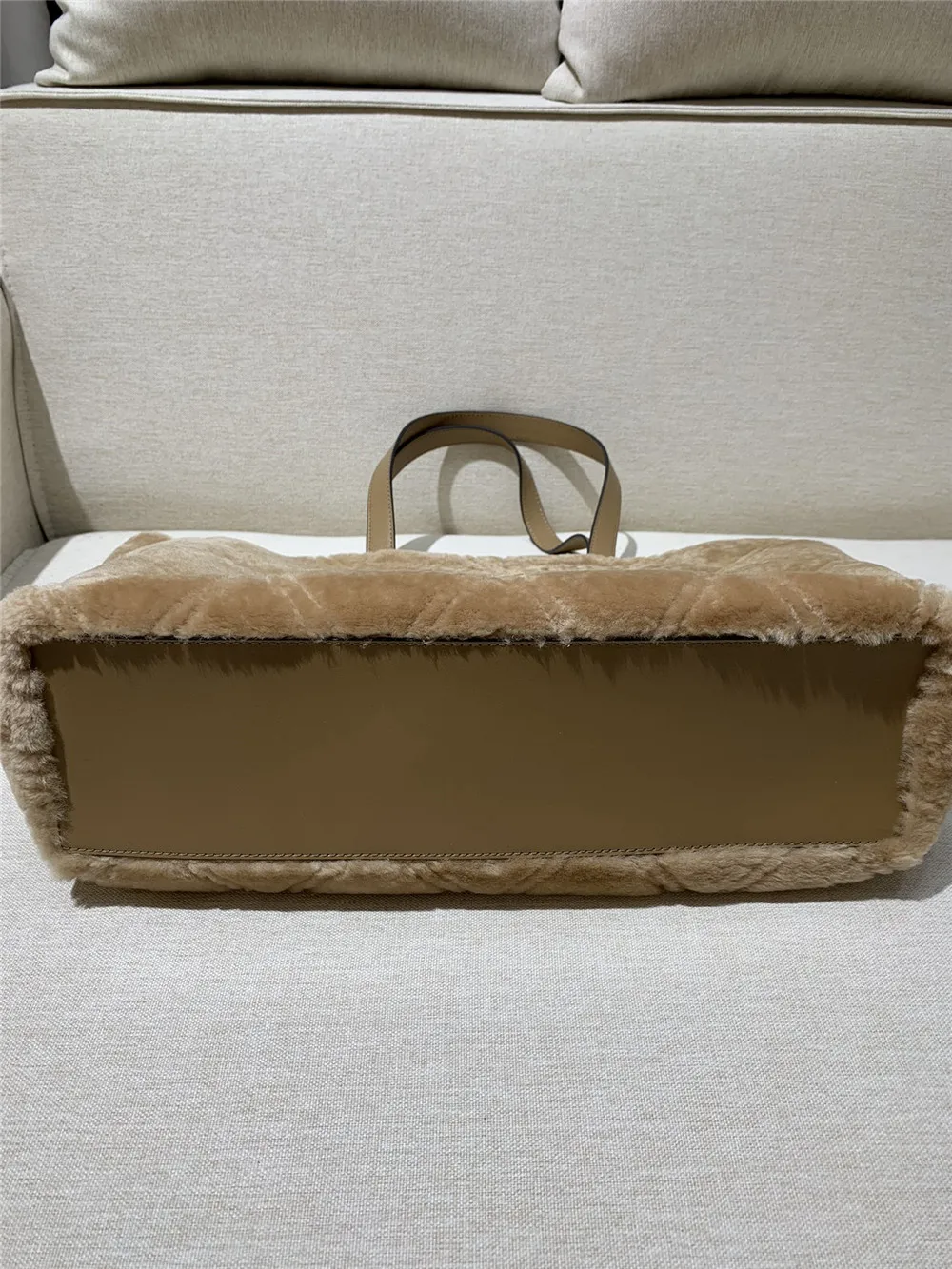 High Quality Women's Lamb's Wool Handbag Large Capacity Retro Shoulder Bag 5