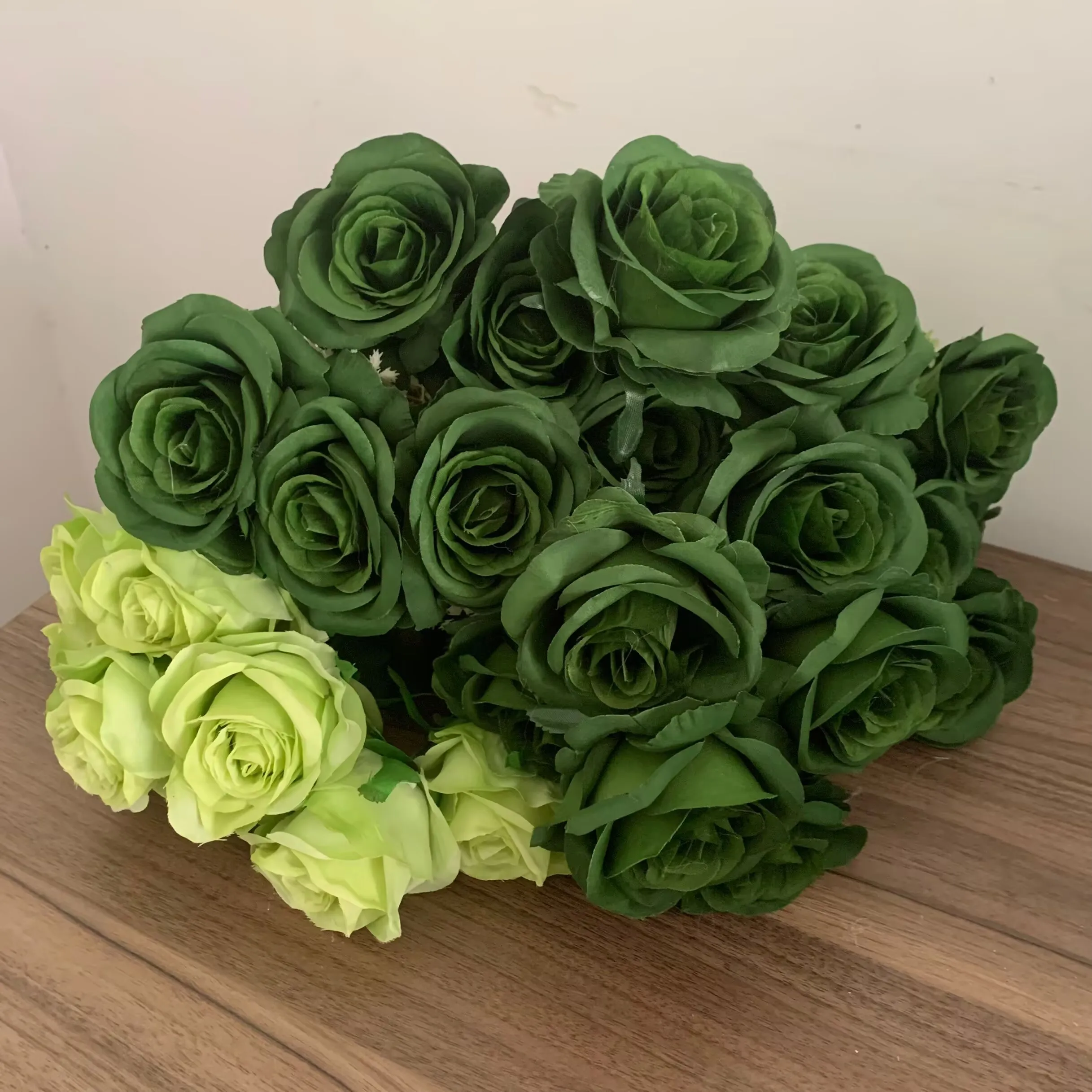 9 Köpfe Rosenstrauß Künstliche Blume Grün Hellgrün Dunkelgrüne Rose Gefälschte Rose Heimdekoration Hochzeit
