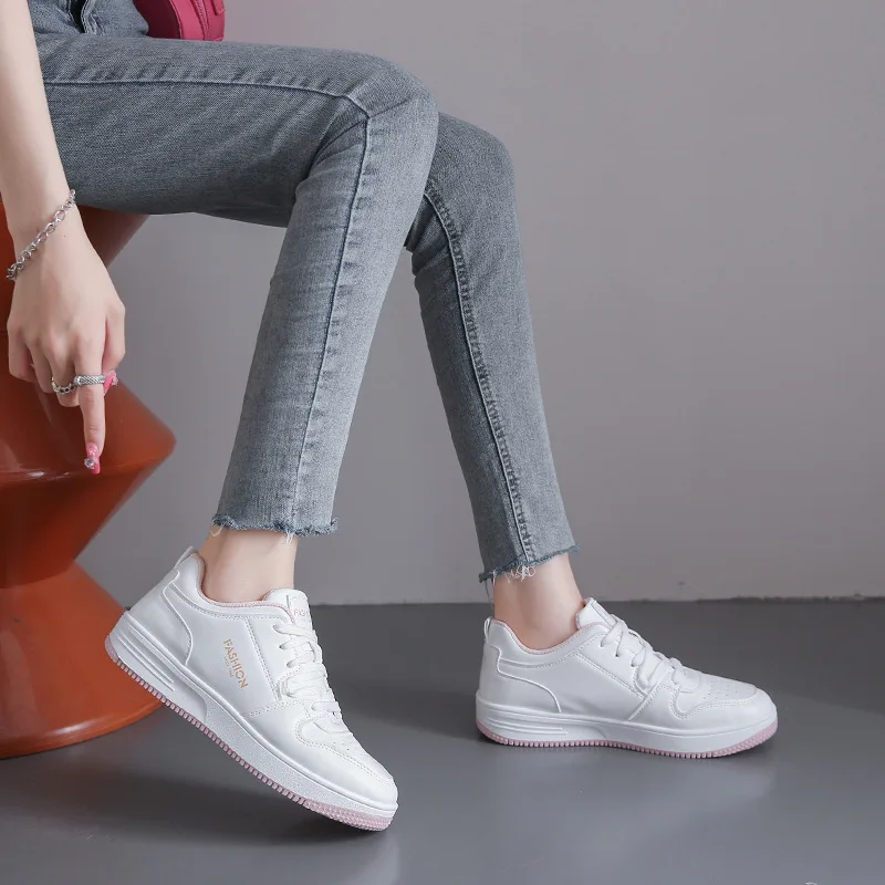 Spring and Autumn Women Sulfide Shoes Anti Slip Casual Shoes White Thick Sole Shoes Versatile Women Shoes Fashion Sneakers