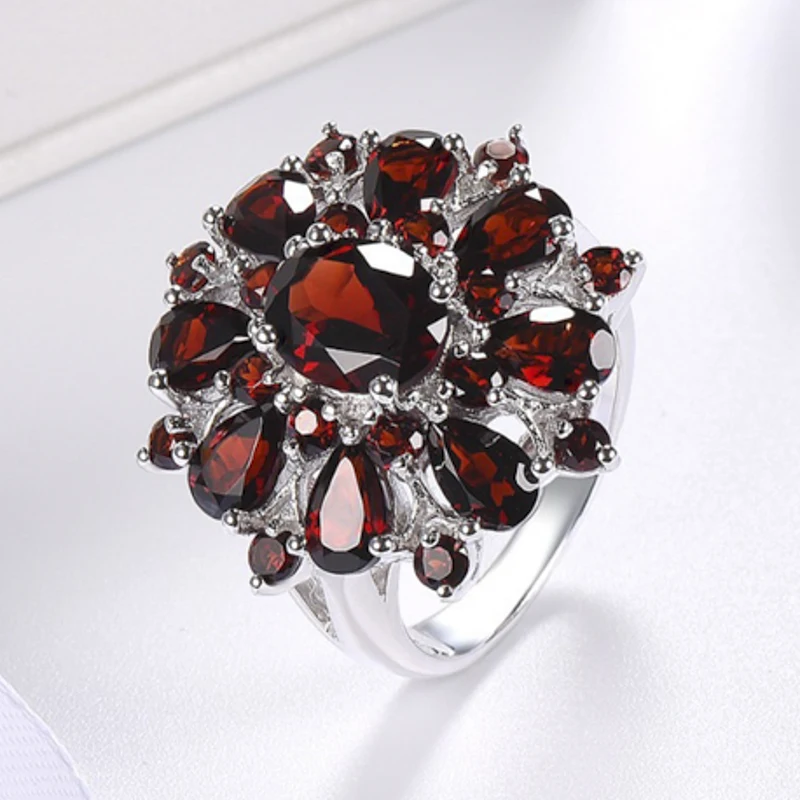 Silver Ring Classic Silver Inlaid Garnet Red Zircon Flower Shape Ladies Banquet Ring