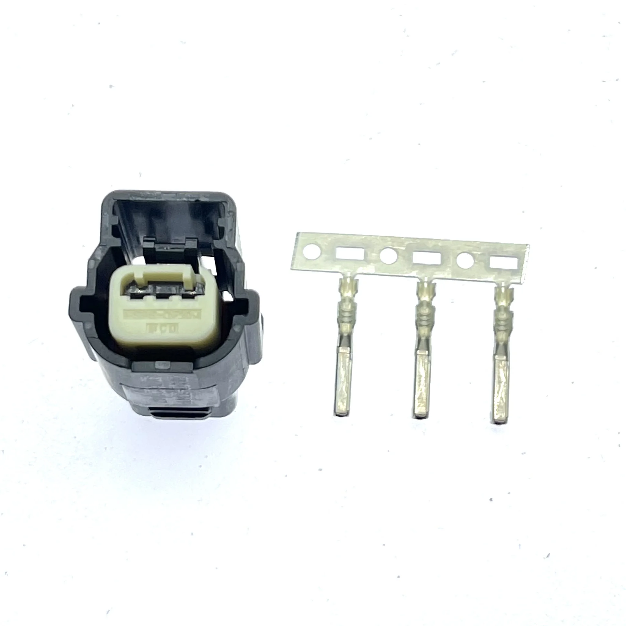 

for Ford New Mondeo edge Automatic Parking Front Radar Electric Eye Probe Plug Connector Terminal 3PIN housing