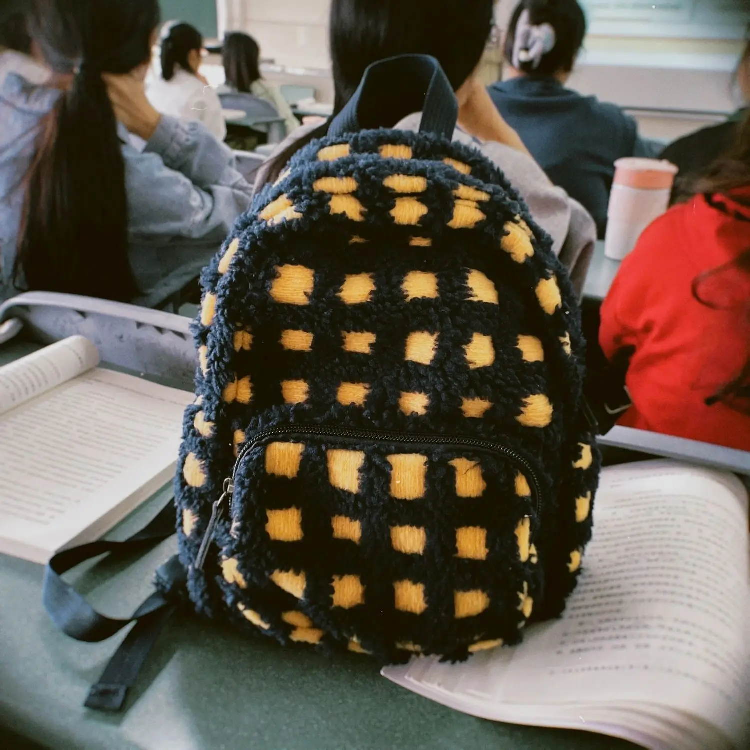 

Korean Retro Plaid Versatile Backpacks for Women Leisure College Students Commuting Schoolbag for Class Mini Travel Backpack Ins