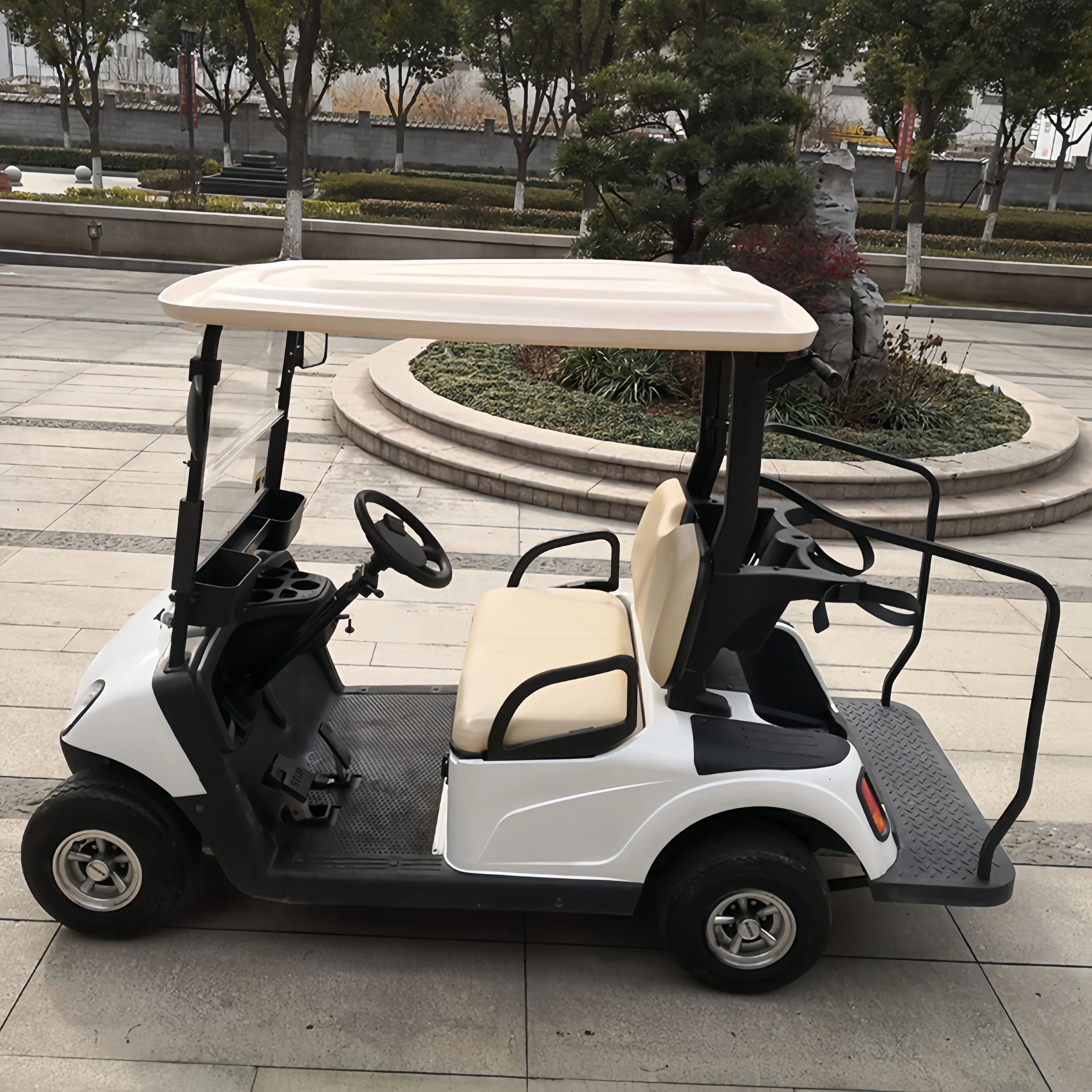 Electric golf car 60V/150ah maintenance free battery latest practical electric Chinese golf cart