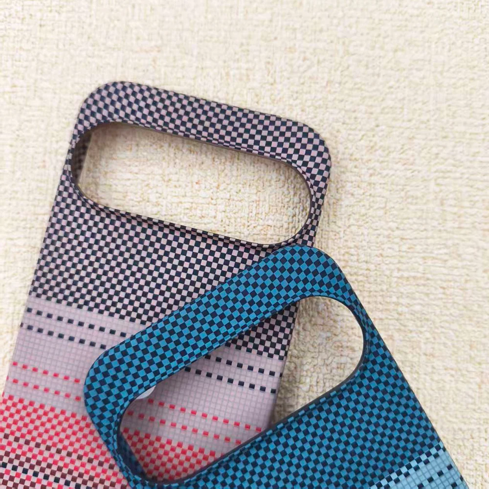 Frameless Carbon Fibre Magnetic Phone Case with Wireless Charging and Shockproof Protection