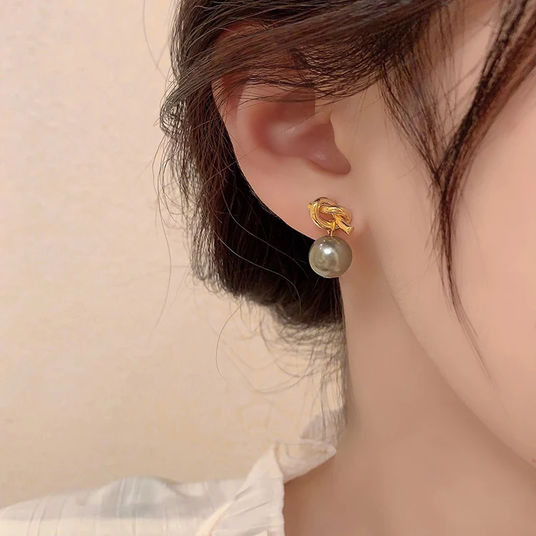 2025 Design Knoten-Metall-Perlen-Anhänger Modische Hängeohrringe für Damen Klassischer Neuer Kreativer Schmuck Kupferlegierung Accessoires – Detail 6