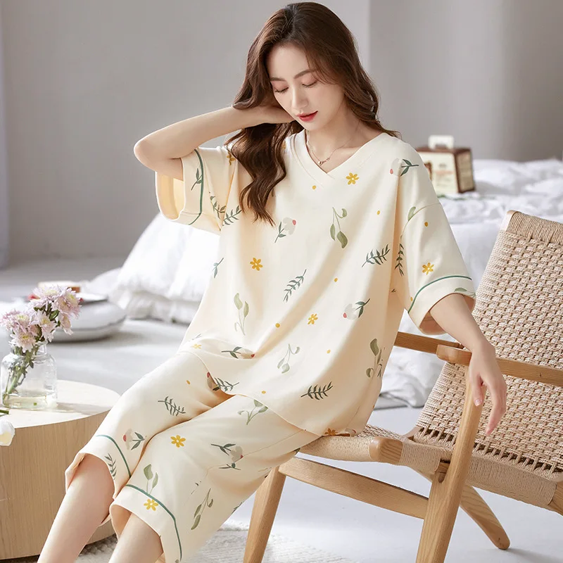 Summer Women's Thin Knitted Cotton Pajamas Short Sleeve Pullover Capris Loose Casual Home Clothing Set Cute Cartoon Sleepwear