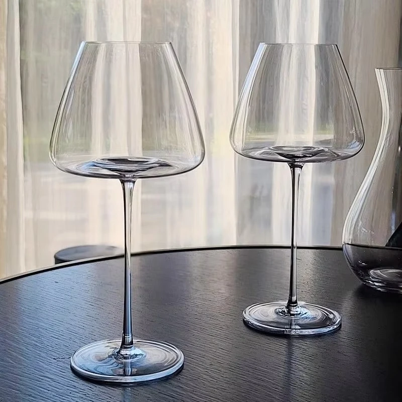 720ml Crystal Burgundy Wine Glass Stemware, Luxury Modern Fluted Design, Dishwasher Safe Elegant Home Use Gift for Wine Tasting