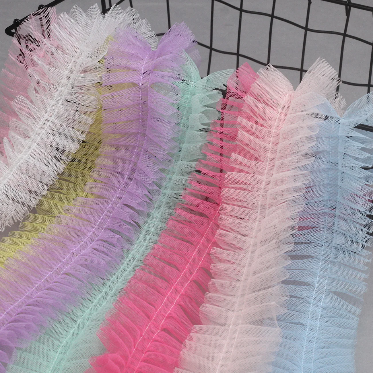 Encrypted Mesh Yarn Trim Pommel Yarn Center Line Ruffled Lace Clothing ...
