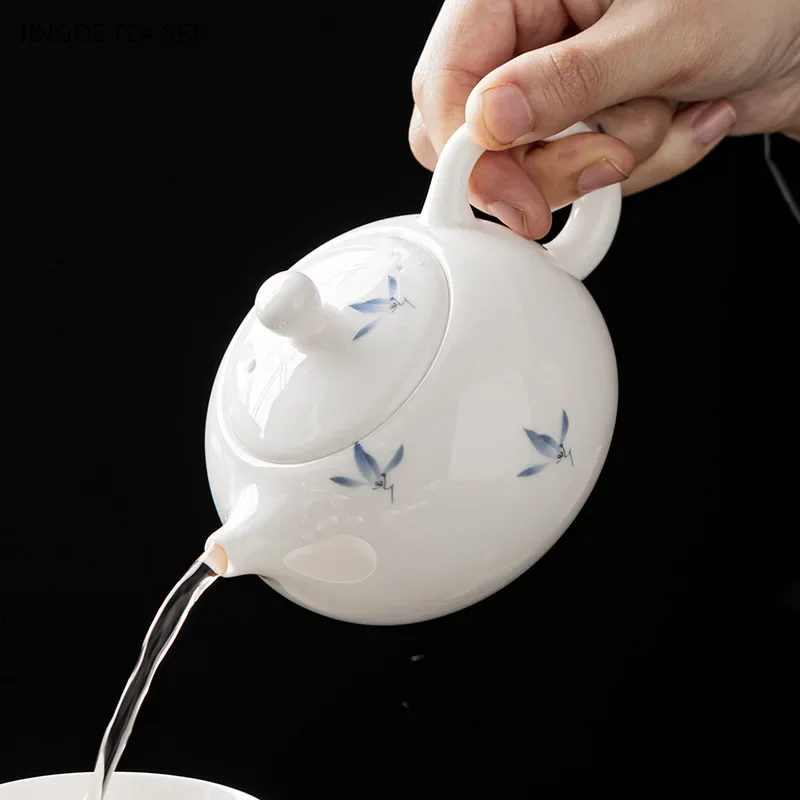 1PCS Ceramic Sheep Fat Jade Porcelain Teapot Chinese Orchid Tea Separation Xishi Tea Pot Ceramic Tea Set