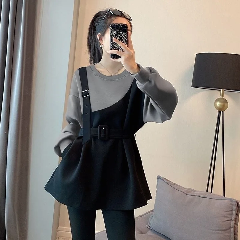 

Cotton Fake Two-piece Patchwork Sweater with A Slim Waist and Black Versatile Top for Women's New Spring and Autumn Long Top