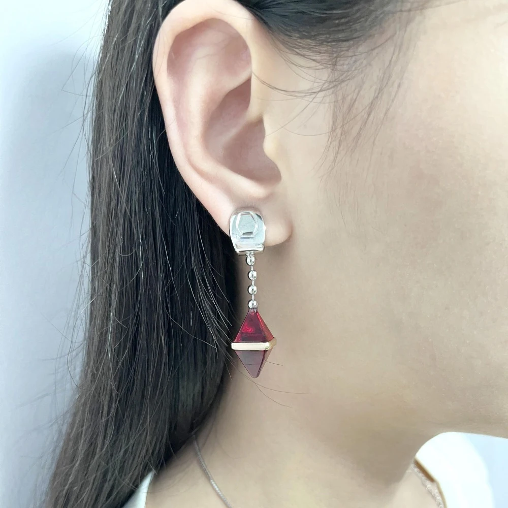 Anime HUNTER×HUNTER Kurapika Ear Clip No Piercing Eardrop Red Zircon Pendant Unisex Gothic Earrings Cosplay Accessories Prop 6