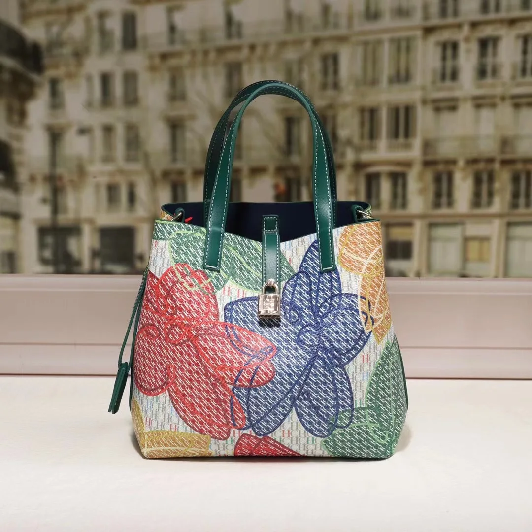 CILMI HARVILL CHHC Winter New Women's Bucket Bag Handheld Metal Lock High Quality Travel Banquet Exquisite Pattern