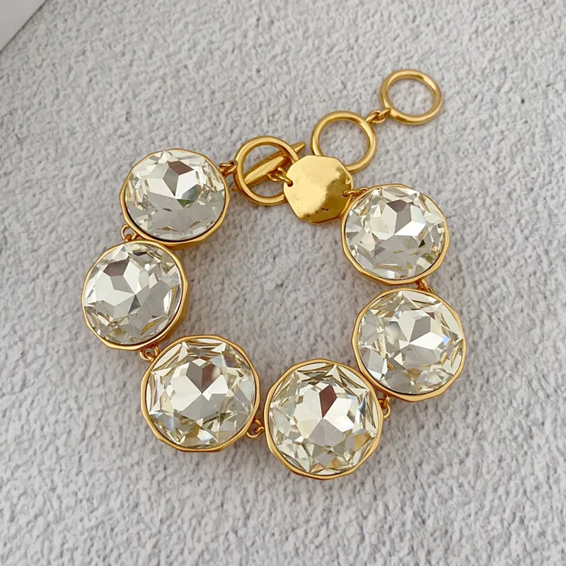 

Fashion New Exquisite Runway Large Crystal Retro Bracelet for women