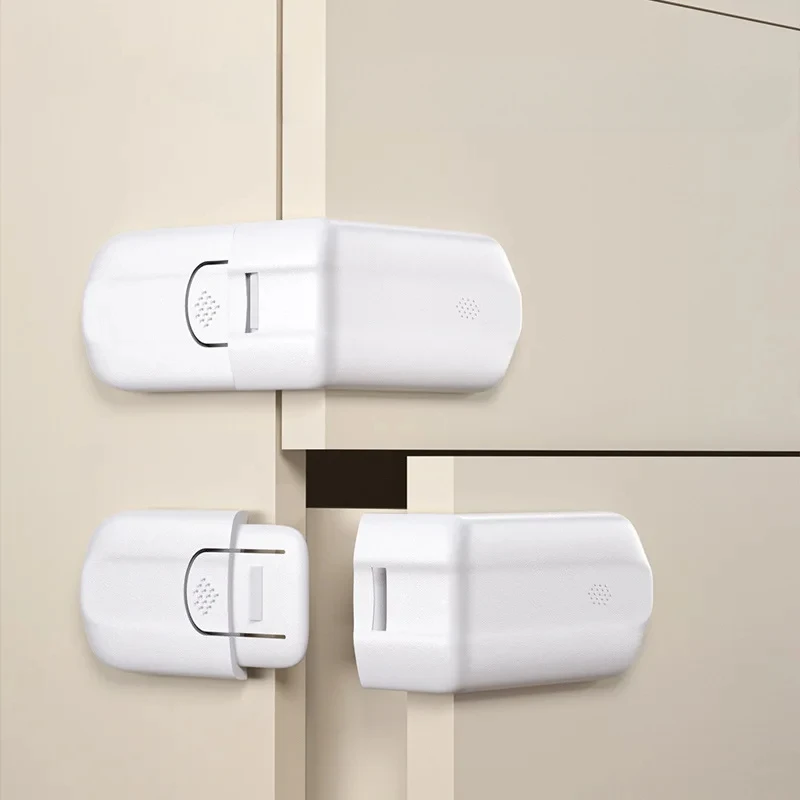 Windproof fixer anti-windowing lock catch