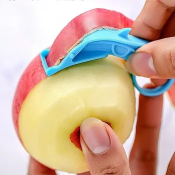 Multi-functional Kitchen Gadget Set for Safe and Easy Fruit and Vegetable Peeling 1