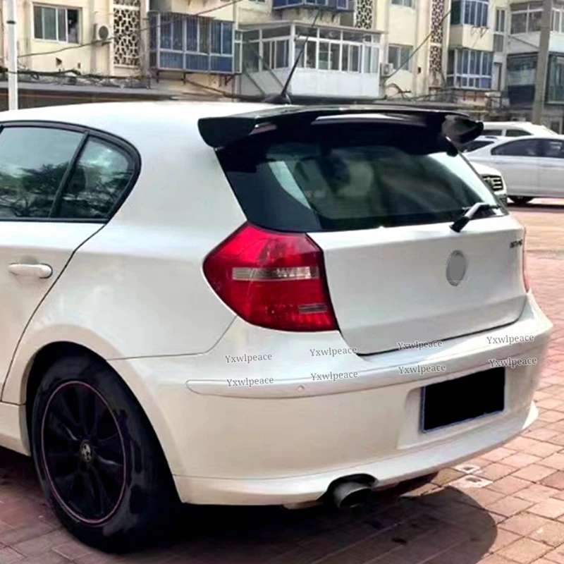Spoiler Posteriore In ABS Effetto Carbonio Per BMW Serie 1 E81 E82 E87 E88 (2004-2011) – Alettone Hatchback Nero Lucido