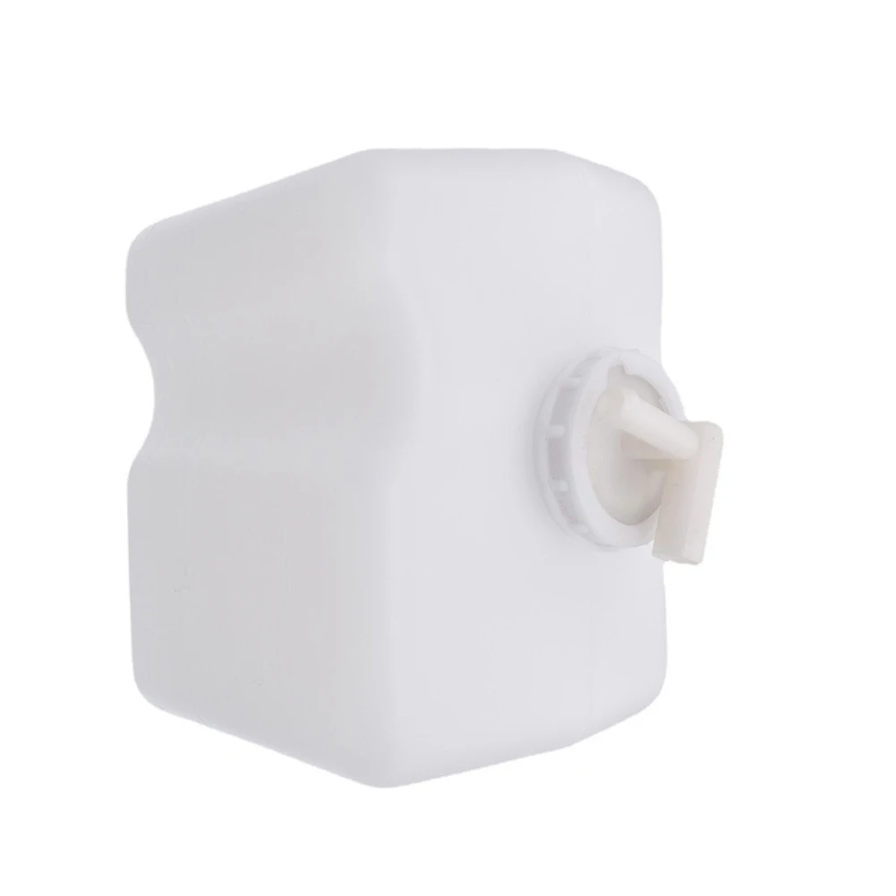 Coolant Overflow Reservoir Water Tank car coolant reservoir tank For Montero Mb605260 Pickup Coolant Overflow