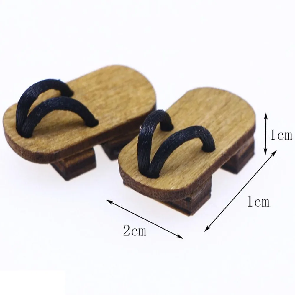 1 Pair 1:12 Dollhouse Miniature Herringbone Wooden Slippers Mini BJD Doll Dollhouse Clogs Anime Simulated BJD Doll Shoes