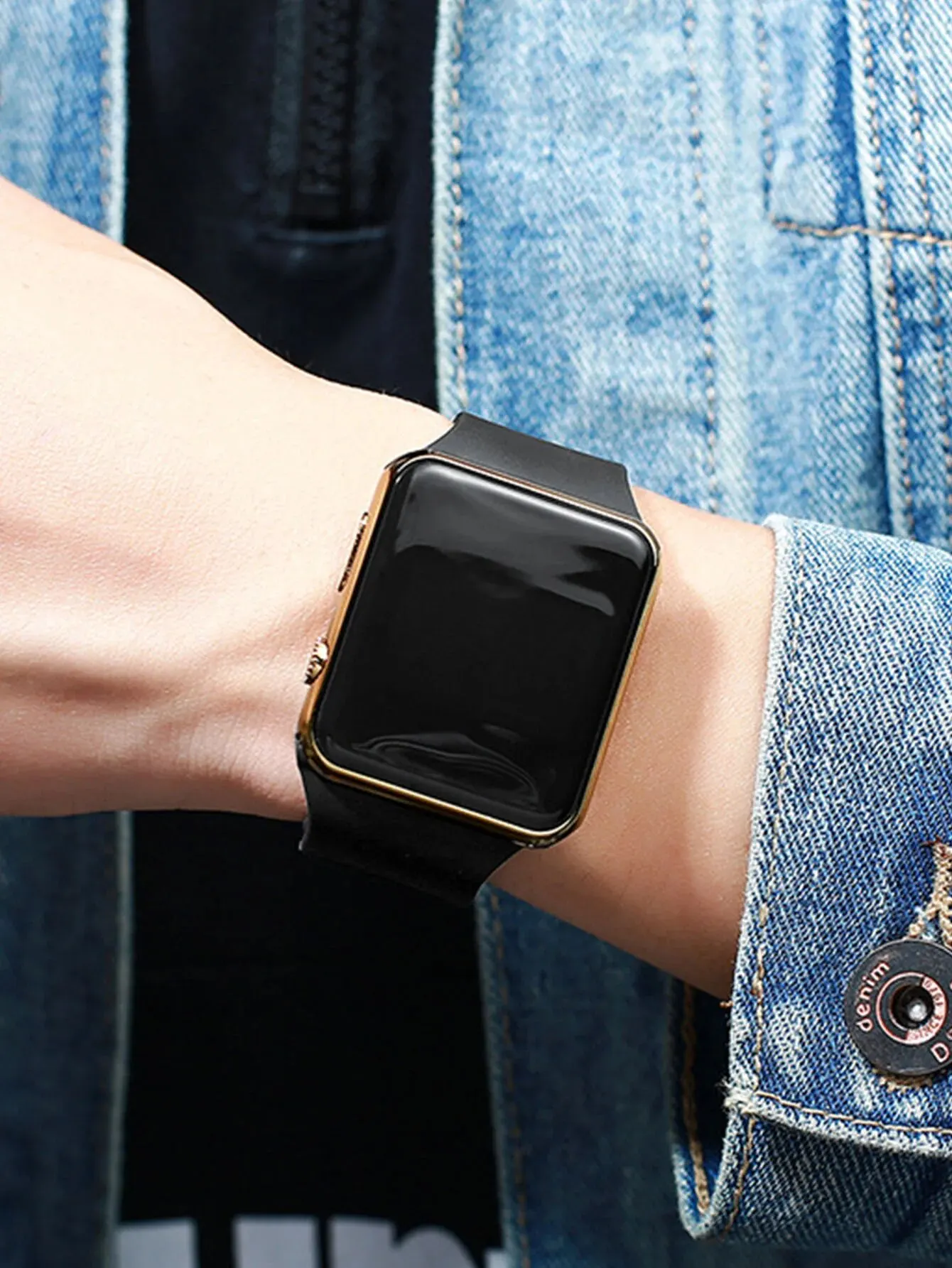 Sports Watch For Women And Men Electronic LED Digital Watch Fashion Casual Simple Silicone Female Watch Electronic Clock