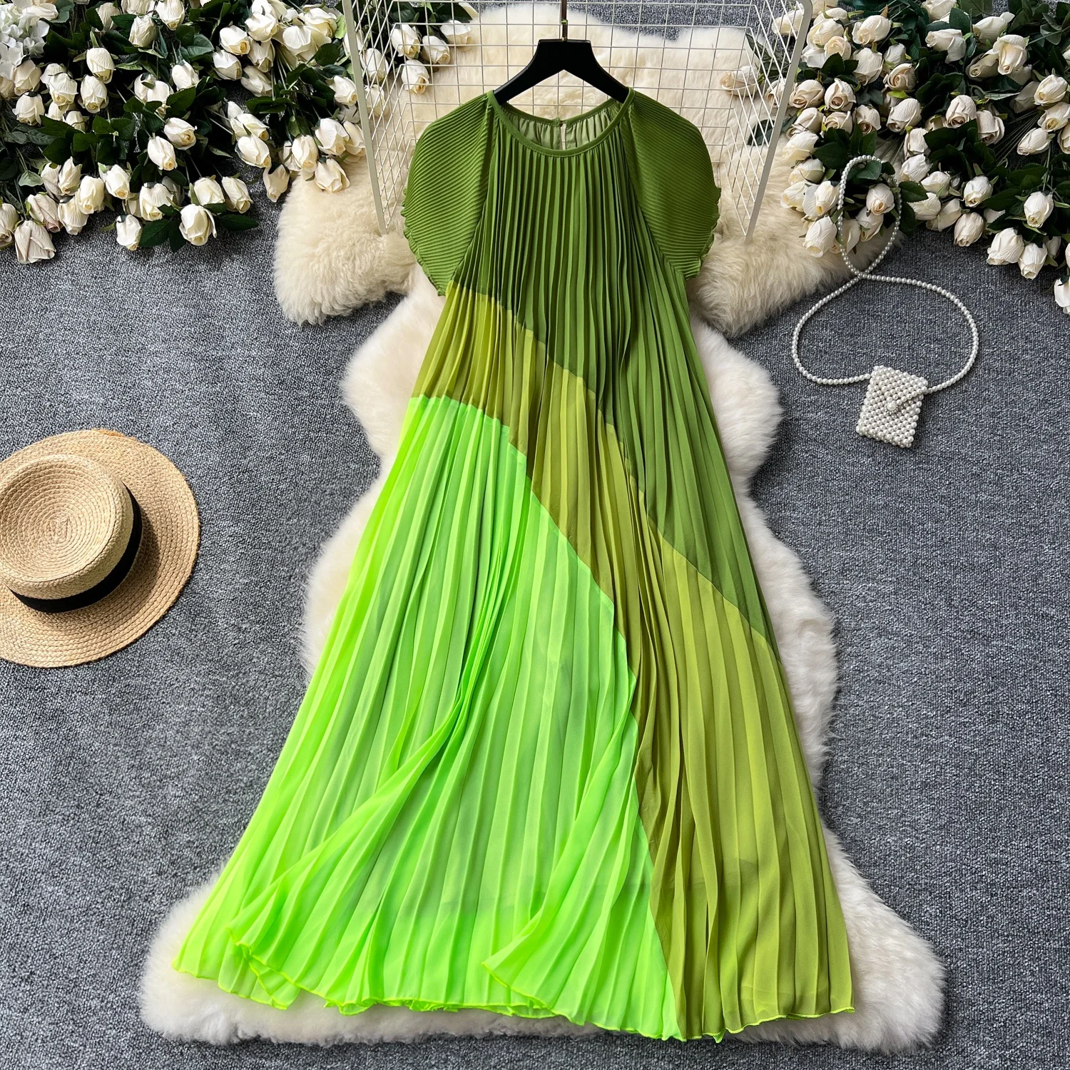 

Clothland Women Stylish Print Pleated Dress O Neck Short Sleeve One Piece Stretchy Female Retro Midi Dresses Vestido QD698