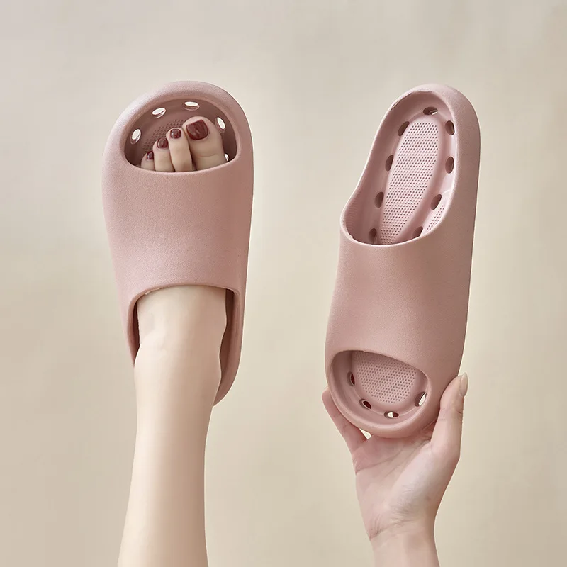 

Bathroom Slippers Women Summer Casual Flat Beach Shoes Couples Home Non-slip Leaky Slipper Flip Flops Woman Footwear Slides