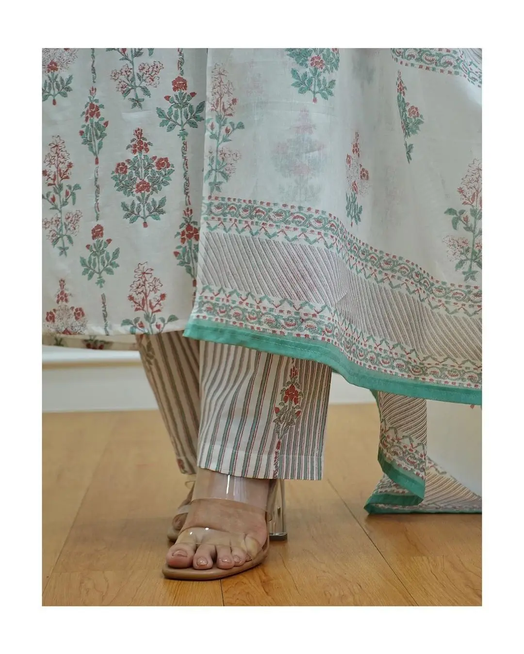 Salwar ī޿  ȶ Ÿ Űź ڼ Ʈ