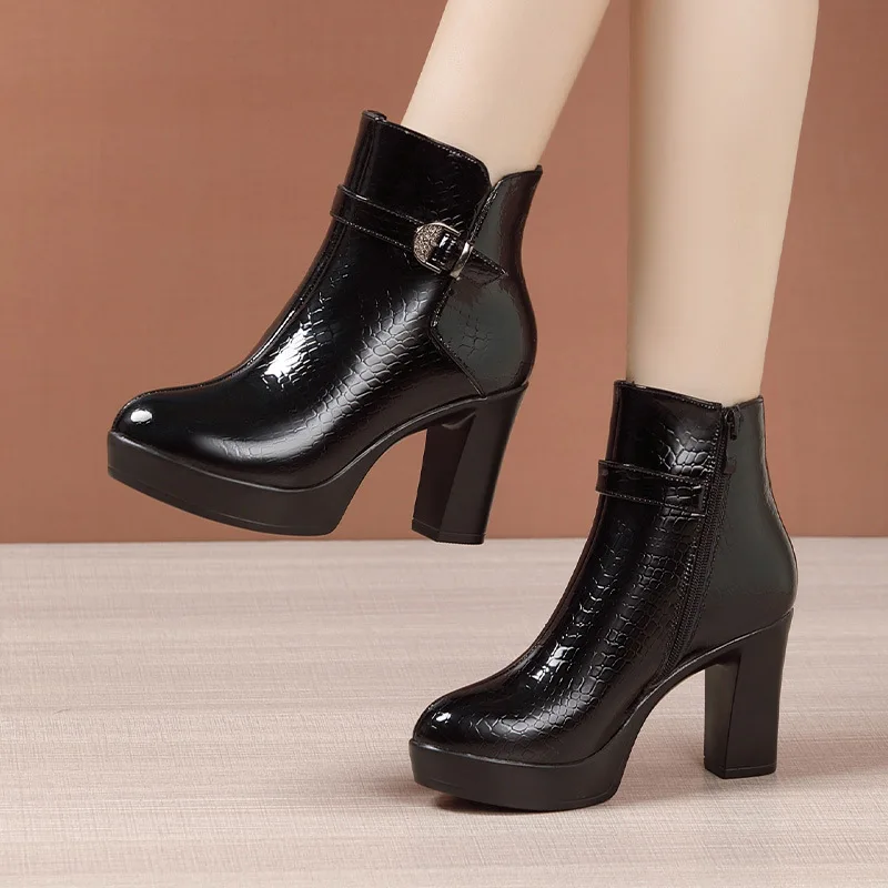 High quality short ankle leather cowhide boots for women 9cm high heel platform 2023 autumn winter 33 42 43 fashion shoe black