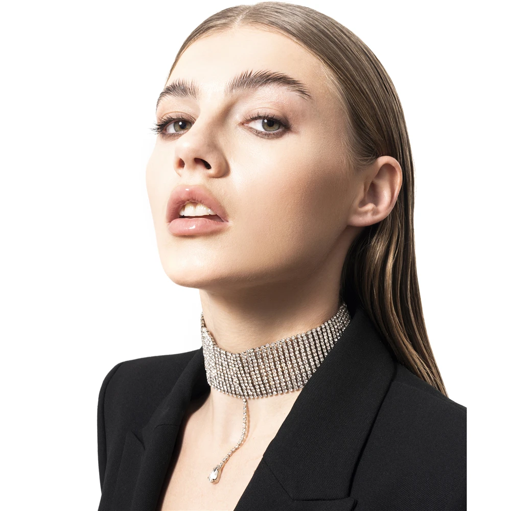 2022FashionEuropeanStyleWomenBundlePendantNeckElementNecklace