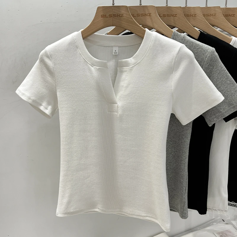 AOSSVIAO Y2k المرأة تيز شريط القمم سليم صالح الخامس الرقبة موضة قصيرة الأكمام تي شيرتات قطن للصيف موضة الشارع الشهير 2025 3