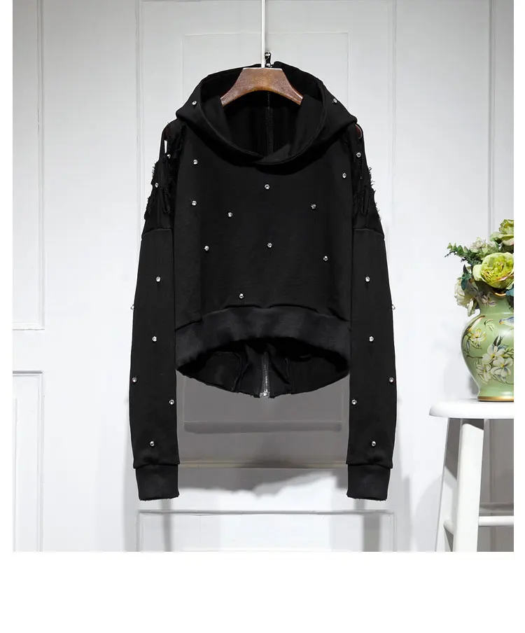 売れ筋商品|||ベルディーニ ニット&セーター アウター レディース Women's Rhinestone Grommet Cold-Shoulder Sweater Black Belldini Women's Cold-Shoulder Grommet Trim Knit Top - Macy's