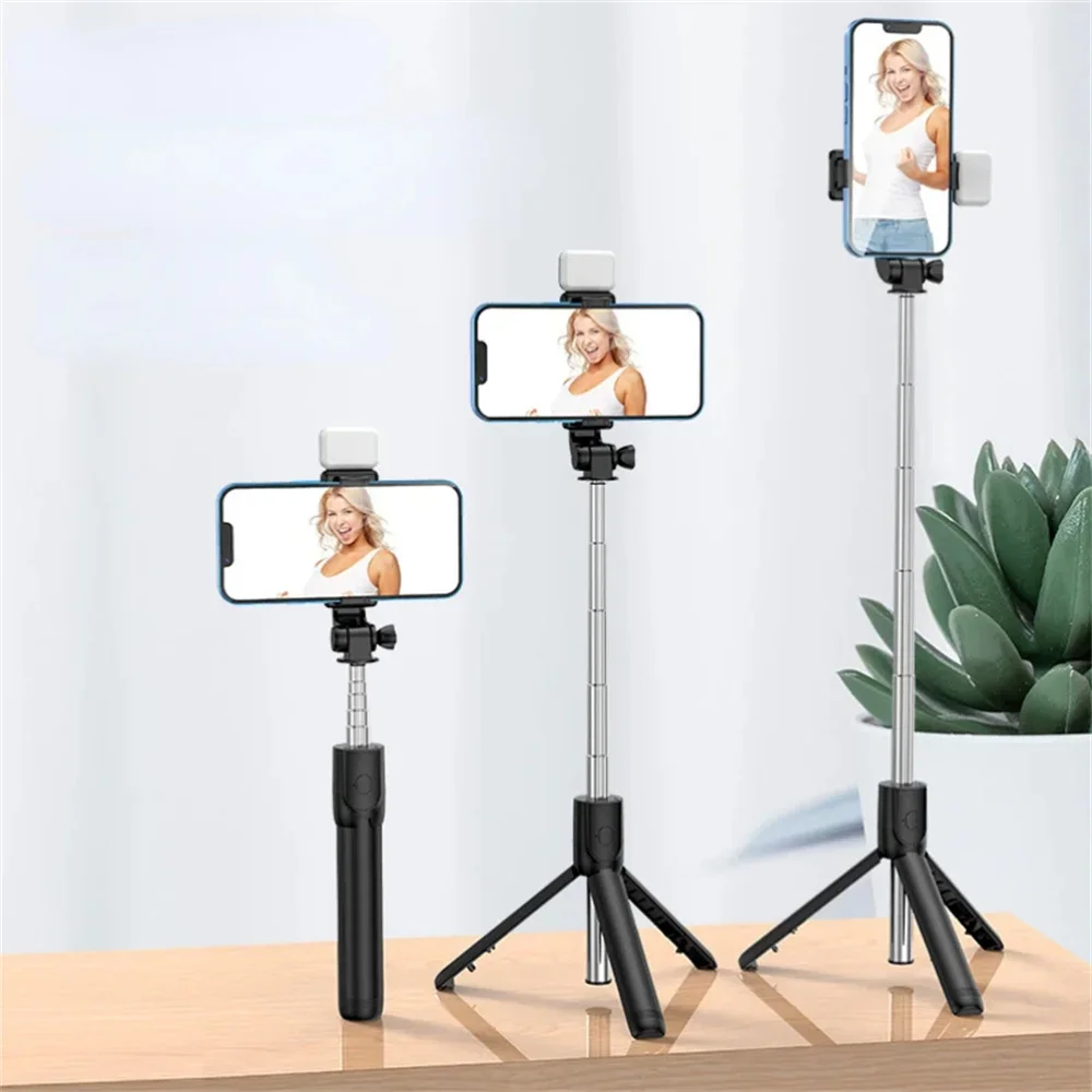 Bastone selfie estensibile con luce led e treppiede per cellulare_voghion.com