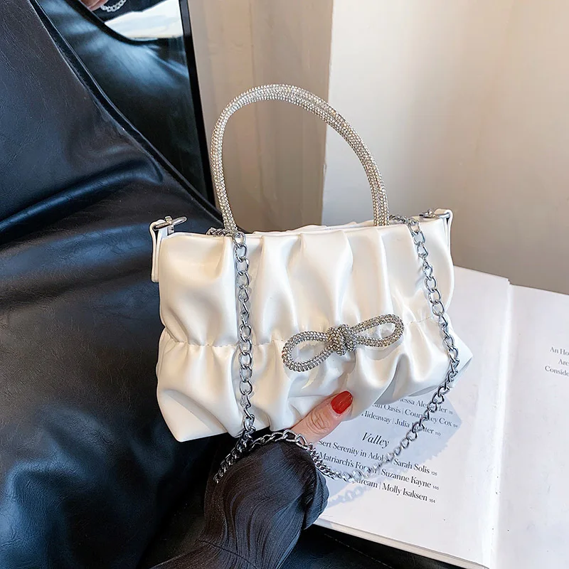 

2023 Solid color PU trendy and personalized daily pleated cloud bag, minimalist women's bag, shoulder bag, crossbody bag, new