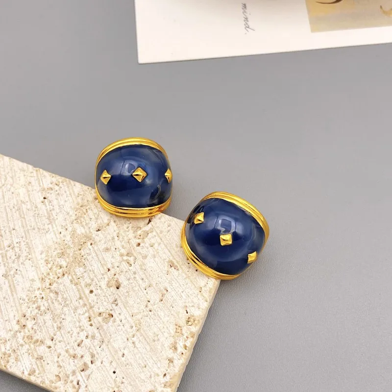 

European And American Retro Enamelled Glaze Snail Shape Ear Clip For Women Plating 18k Gold Temperament Earrings Jewelry
