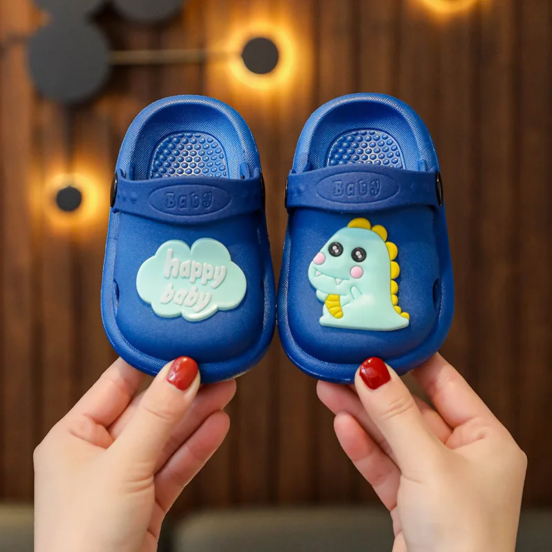 New Green Dinosaur Slippers Child Summer Mules Clogs Kids Indoor Slide Slippers Girls Boys Flip Flops Holes Sandal Cloud Slipper bata children's sandals