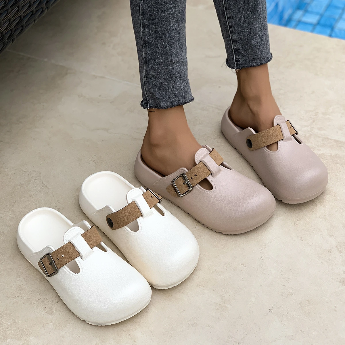 Fashion Clogs Platform Slippers Women Outdoor Anti-Slip Sandals Soft Soles Designer Shoes Waterproof Slippers Women Slides