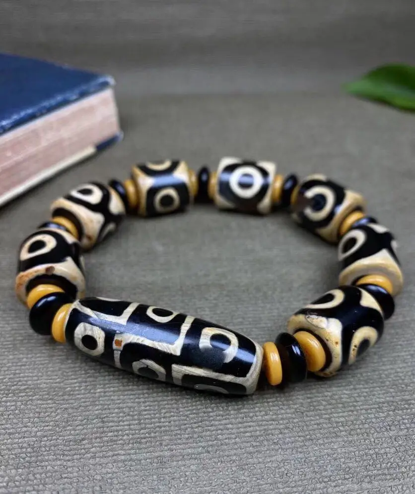 China Natural Agate Tibetan Agate Three-Eyed Dzi Bracelet For Women And Men Strand Meditation Bangles Jewelry