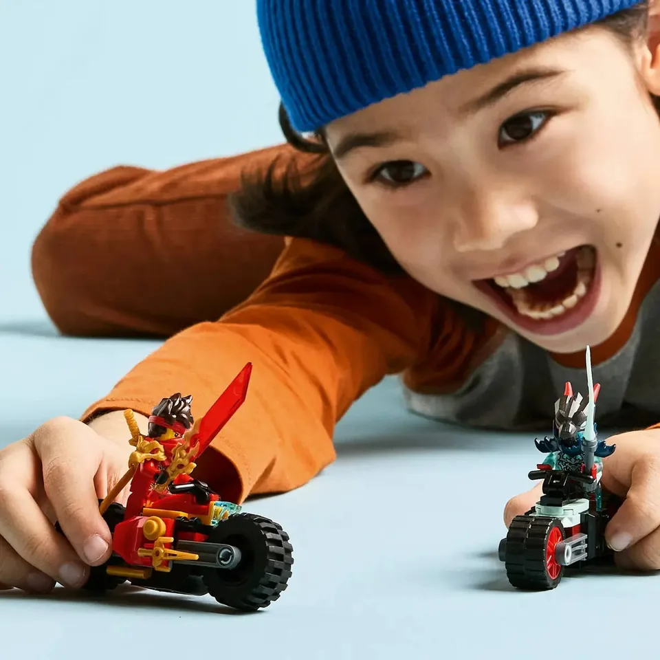 在庫あり】レゴ ® NINJAGO カイのバイクスピードレース (71838) プレイ