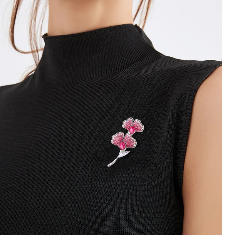 Fashion Crystal Brooch Women's Ginkgo Biloba Corsage Jewelry Pin Lady Elegant Holiday Gift Jewelry Wedding Banquet Accessories