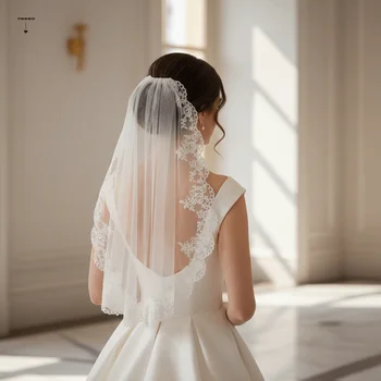 Velo da sposa di media lunghezza con ricamo floreale, pizzo smerlato, copricapo nuziale morbido ed elegante con bordo illusione