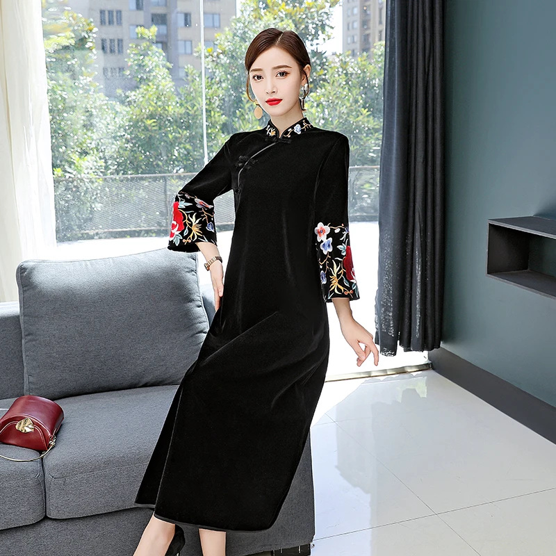 

Women Black Floral Velvet Chic Embroidery Midi Dress Autumn Winter Korean Vintage Hepburn Dress Elegant Bodycon Prom Dress