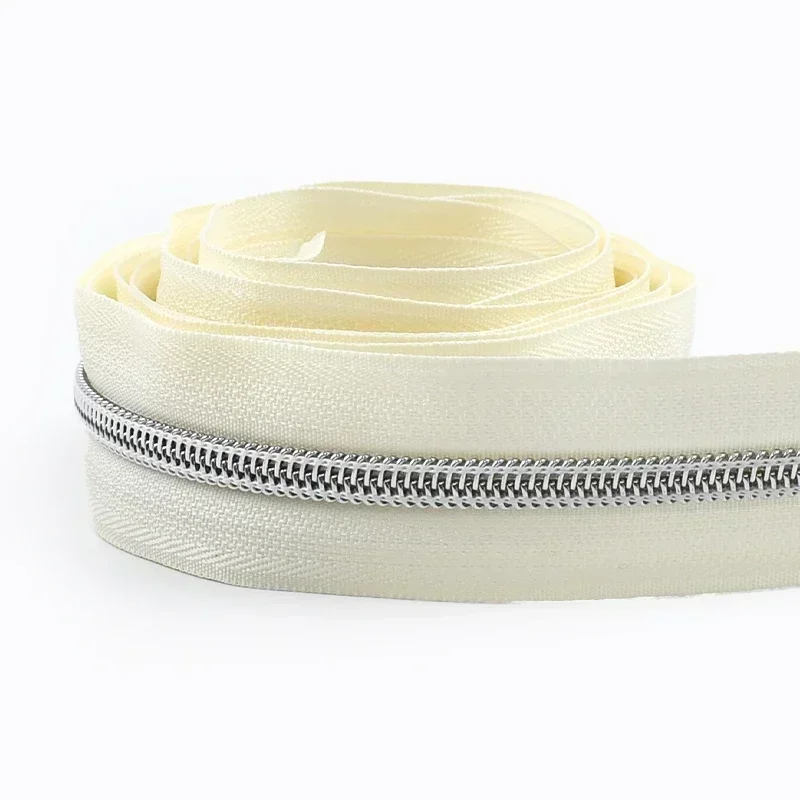 Durable Nylon Zipper for Sewing and DIY Projects